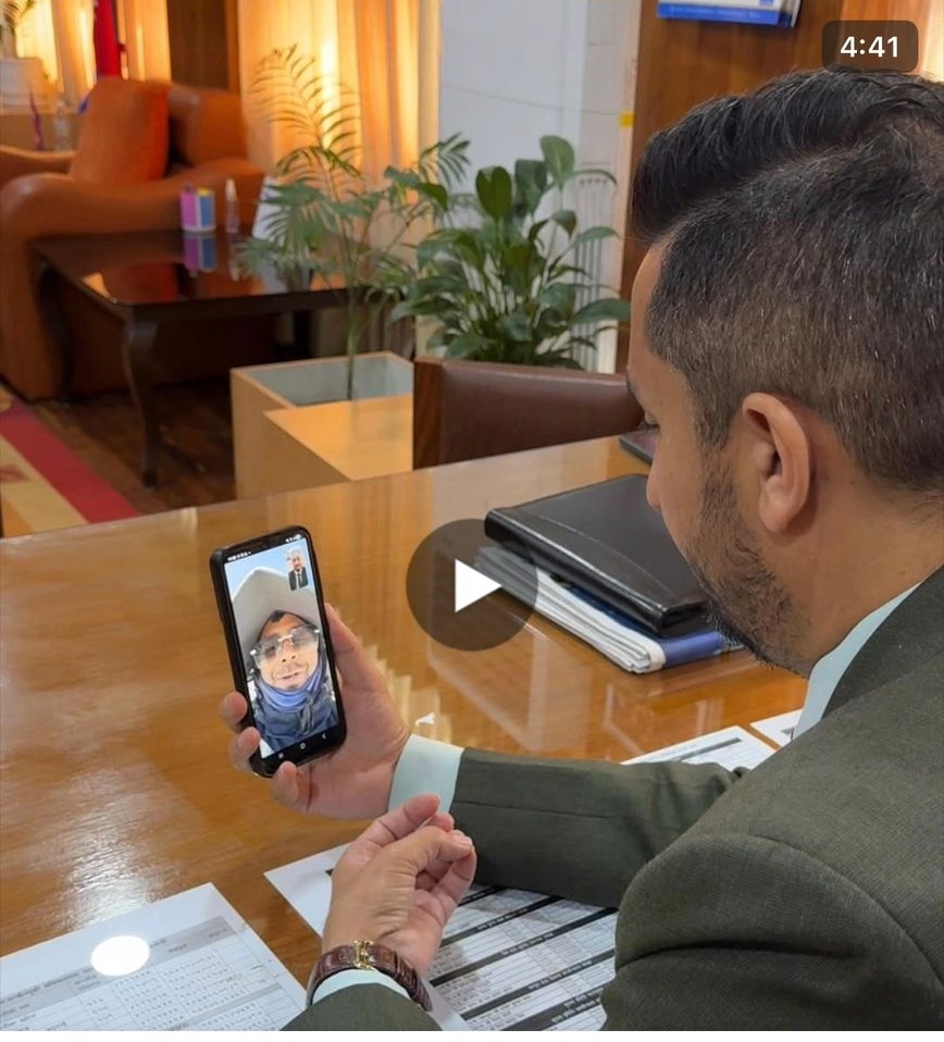 Ntc 4G in Tilicho launch video call Minister Jagdish Kharel and Niraj Gupta Engineer Nepal Telecom